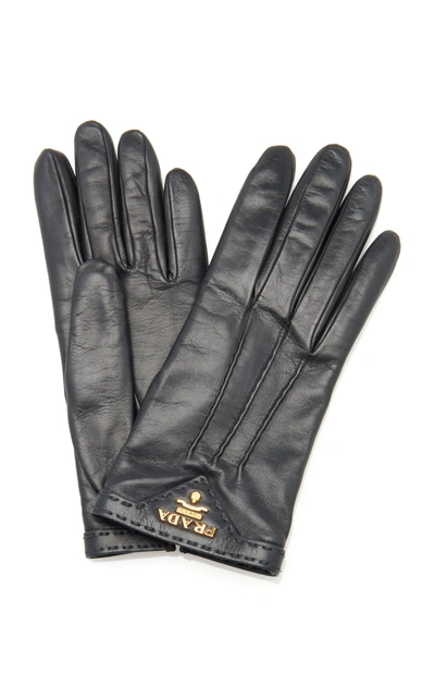 Prada Triangle Logo Plaque Leather Gloves In Nero