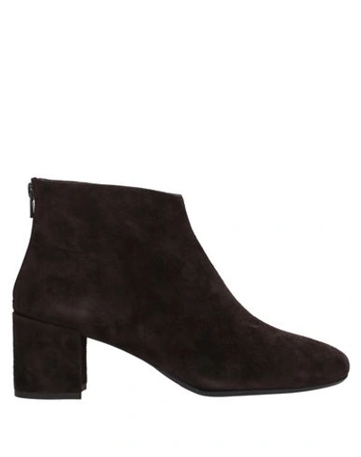 Anna F Ankle Boot In Dark Brown