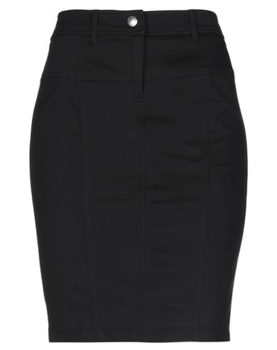 Burberry Knee Length Skirt In Black