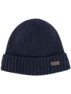 BARBOUR LOGO PLAQUE BEANIE