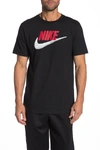 Nike Swoosh Logo T-shirt In Black/white