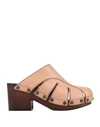Chloé Closed Toe Mules In Sand