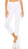 ALO YOGA HIGH WAIST AIRBRUSH CAPRI LEGGING,ALOR-WP79