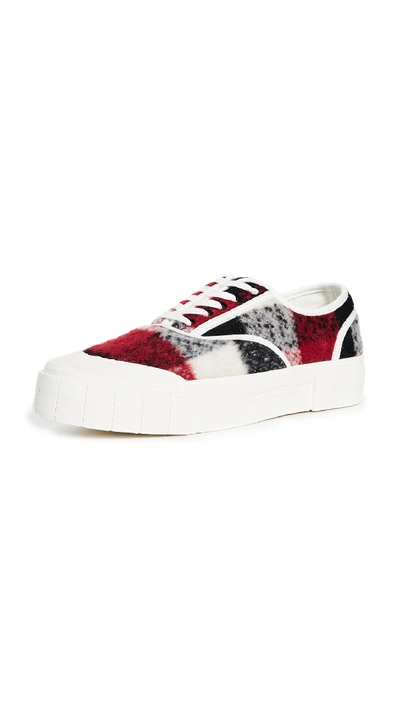 Good News Softball 2 Low Top Sneakers In Red Check