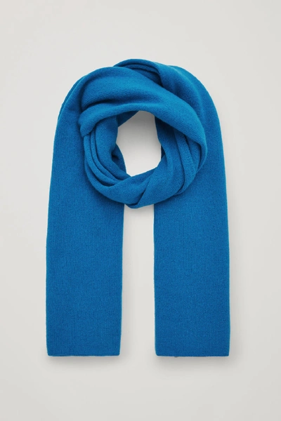 Cos Cashmere Scarf In Turquoise