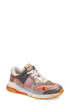 GUCCI ULTRAPACE LOW TOP SNEAKER,5923481LH10