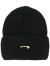 VERSACE VERSACE SAFETY PIN KNITTED HAT - 黑色