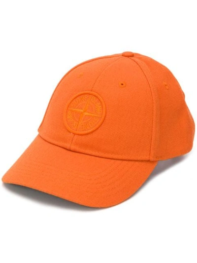 Stone Island Logo刺绣棒球帽 In Orange