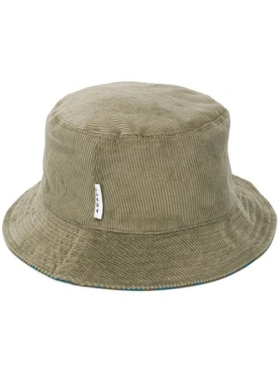 Anglozine Bob Reversible Bucket Hat In Green