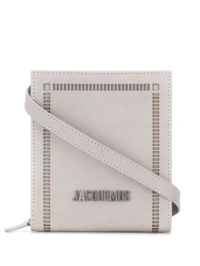 Jacquemus Le Gadjo Logo-detailed Leather Pouch In Stone Grey