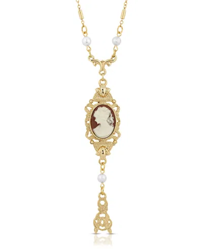 2028 Carnelian Oval Cameo With Faux Imitation Pearls Necklace In Red