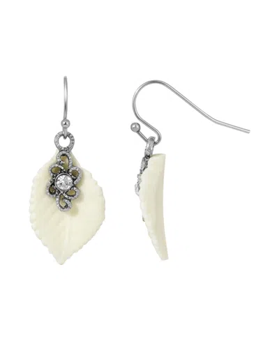 2028 Leaf Wire Earrings In White