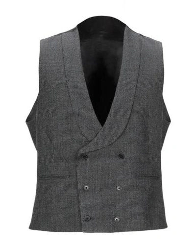 Lardini Vests In Lead