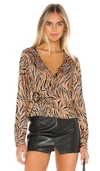 LINE & DOT LIV WRAP AROUND TOP,LEAX-WS188