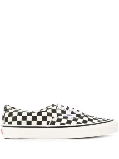 Vans Black And White Ua Classic Lace-up Dx Check Cotton Sneakers