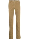 INCOTEX INCOTEX SLIM-FIT CHINO TROUSERS - 大地色