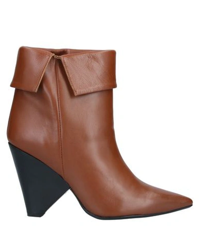 Anna F Ankle Boot In Tan