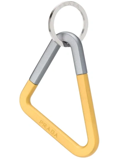 Prada Schlüsselanhänger Mit Dreieck In Yellow