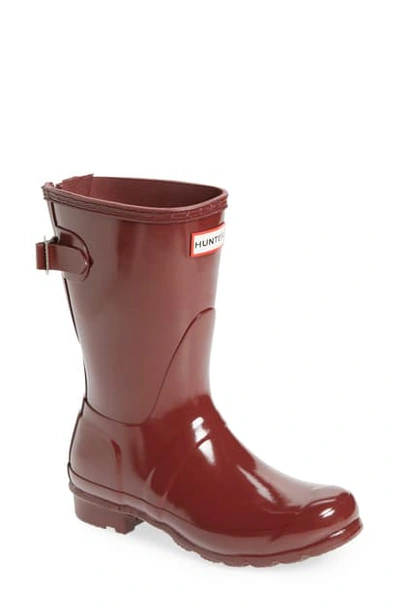 Hunter Original Short Adjustable Back Gloss Waterproof Rain Boot In Rumbling Red