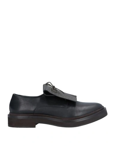 Brunello Cucinelli Laced Shoes In Black