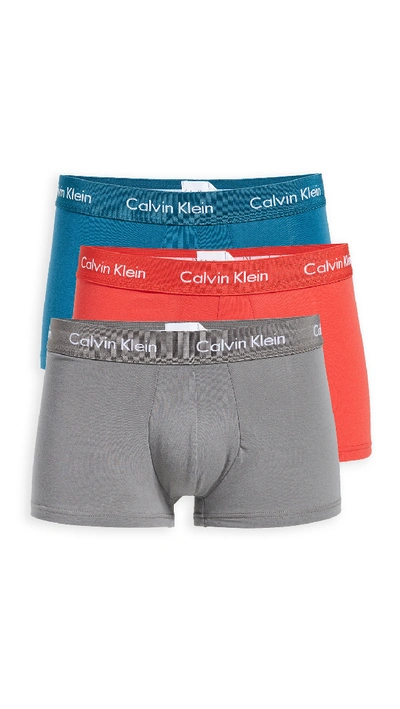 Calvin Klein Underwear Cotton Stretch Low Rise Trunks In Smoke/scarlet/corsair