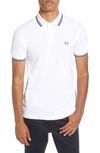 Fred Perry Twin Tipped Extra Slim Fit Pique Polo In White/ Frnvy/ Frnv