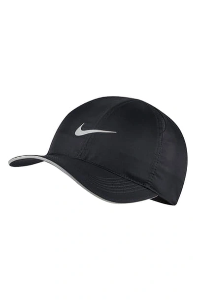 Nike Featherlight Run Cap In Obsidn/refsil
