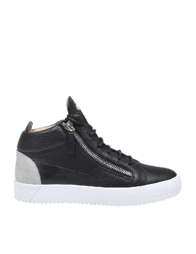 Giuseppe Zanotti Design Kriss Spot Sneakers In Black Leather