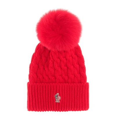 Moncler Logo Patch Bobble Hat In Red