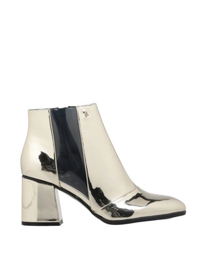 Armani Exchange Ankle Boot In Platinum