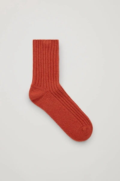 Cos Ribbed Cashmere Socks In Orange