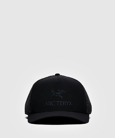 Arc'teryx Logo Tech Trucker Hat In Schwarz