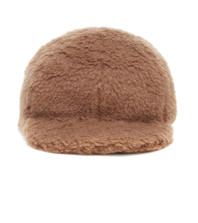 Max Mara Brushed Cashmere Cap In Brown