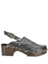 AVEC MODÉRATION RUKA SNAKESKIN PRINT CLOGS