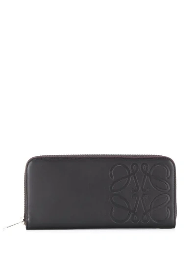 Loewe Embossed Logo Horizontal Leather Wallet In Black