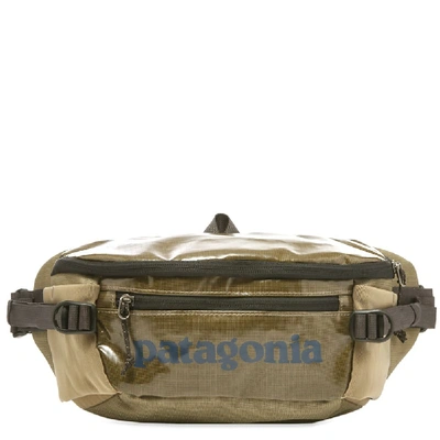 Patagonia Black Hole Waist Pack In Green