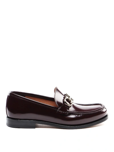 Ferragamo Rolo Brushed Leather Loafers In Burgundy
