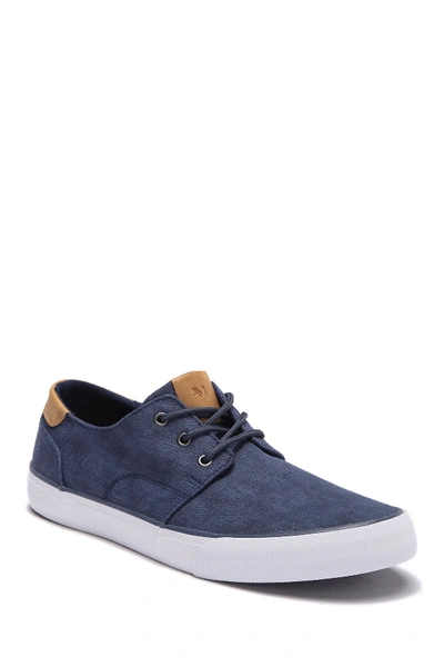 Andrew Marc Briggs Low Top Sneaker In Ind/wht/dt