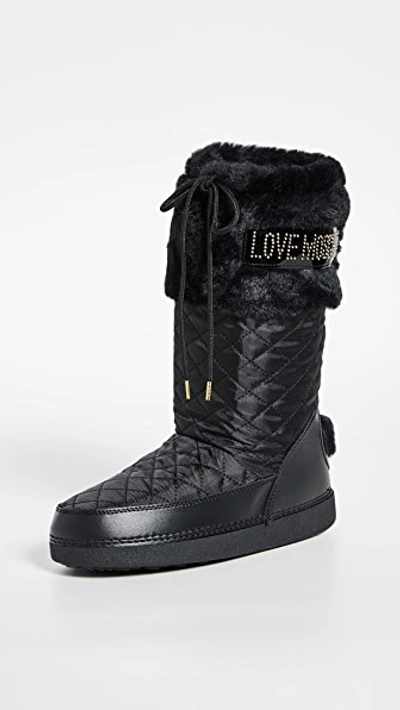 Moschino Snow Boots In Nero