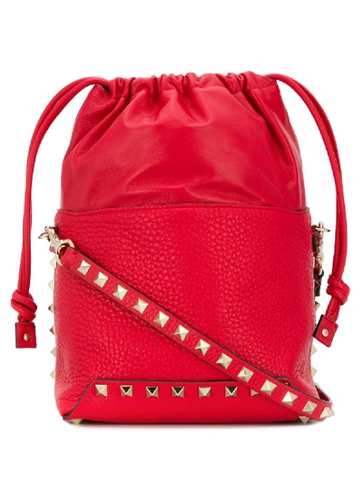 Valentino Garavani Garavani Rockstud Bucket Bag In Red