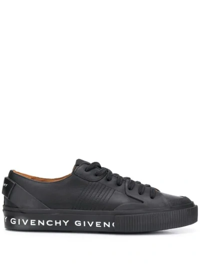 Givenchy 低帮运动鞋 Tennis Light 小牛皮 Logo 黑色 In Black