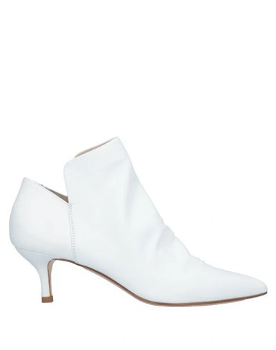Strategia Booties In White