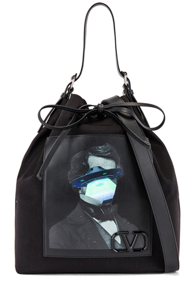 Valentino Garavani Valentino Bucket Bag In Black