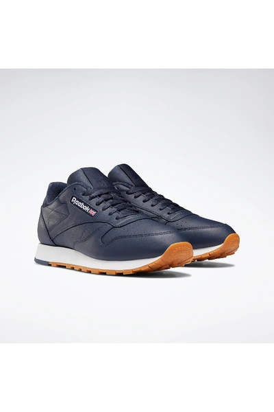 Reebok Classic Leather Sneaker In Heritage Navy/white
