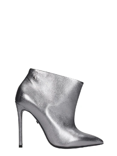 Greymer High Heels Ankle Boots In Silver Leather