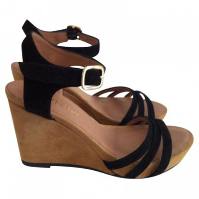 Pre-owned Avril Gau Beige Suede Sandals