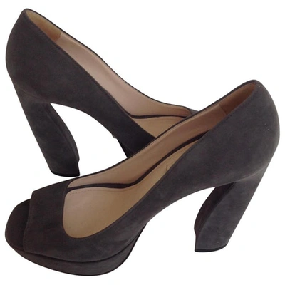Pre-owned Prada Grey Velvet Heels