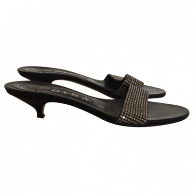 Pre-owned Gina Black Leather Sandals