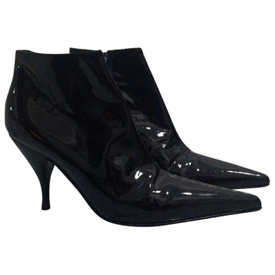 Pre-owned Fendi Patent Leather Ankle Boots In Black
