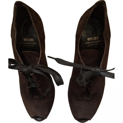 Pre-owned Moschino Cheap And Chic Scarpa Moschino In Brown